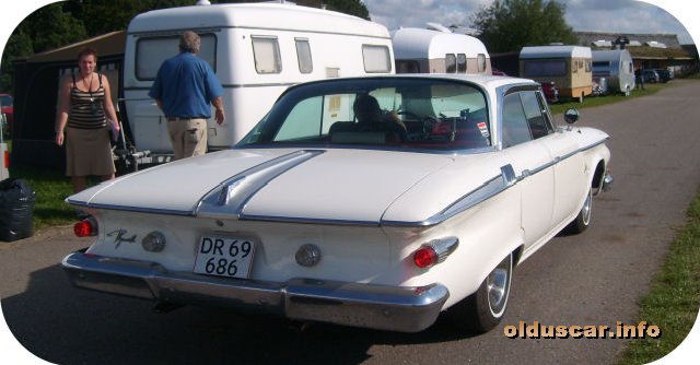 1961 Plymouth Fury 4d Hardtop Sedan back